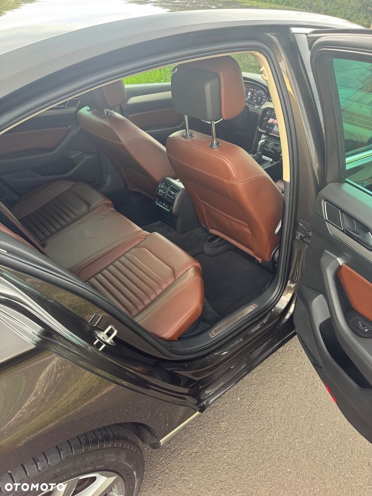 Volkswagen Passat - 5
