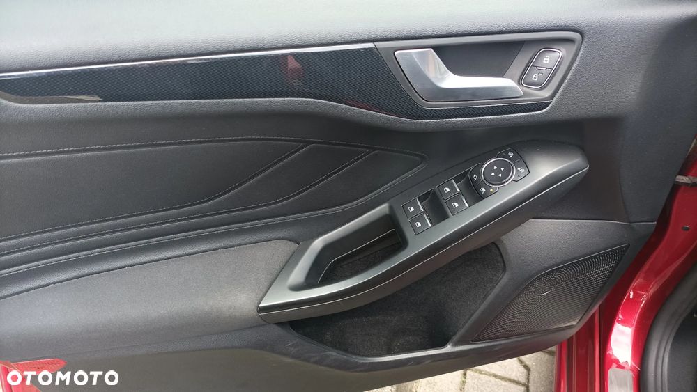 Ford Focus Turnier 1.5 EcoBoost Start-Stopp-System ST-Line - 17