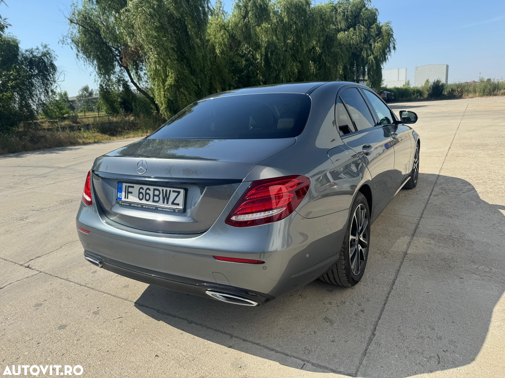 Mercedes-Benz E 220 d 4MATIC Aut. - 18