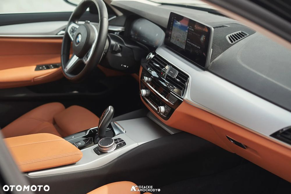 BMW Seria 5 520d - 13