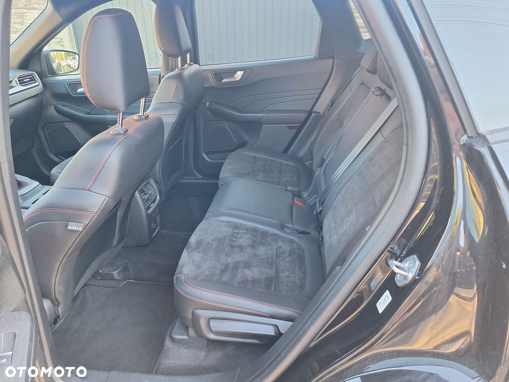 Ford Kuga 1.5 EcoBoost ST-LINE - 19