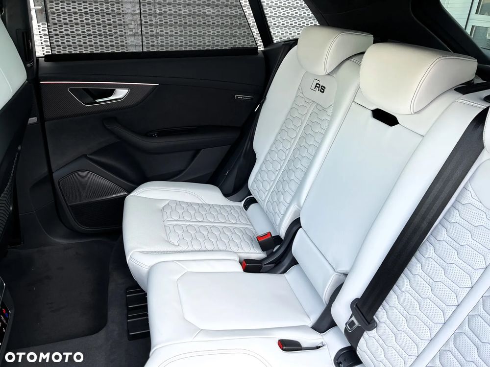 Audi RS Q8 - 25