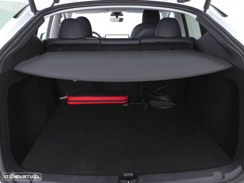 Tesla Model Y Long Range Dual Motor AWD - 15
