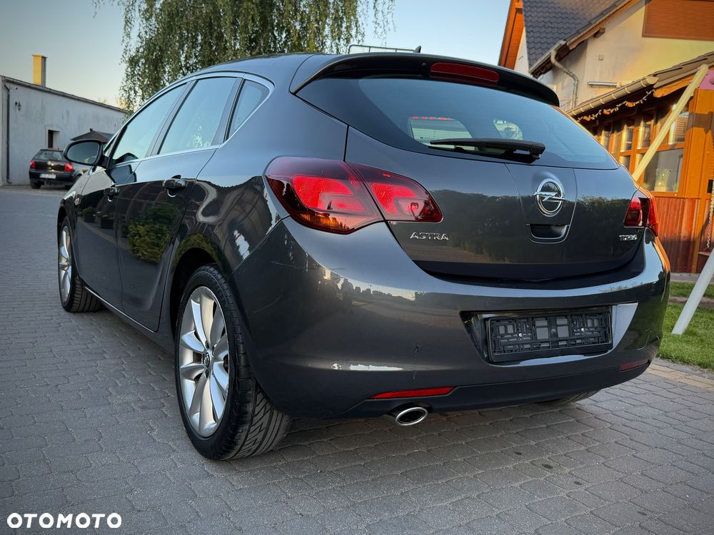 Opel Astra 1.4 T Cosmo - 13