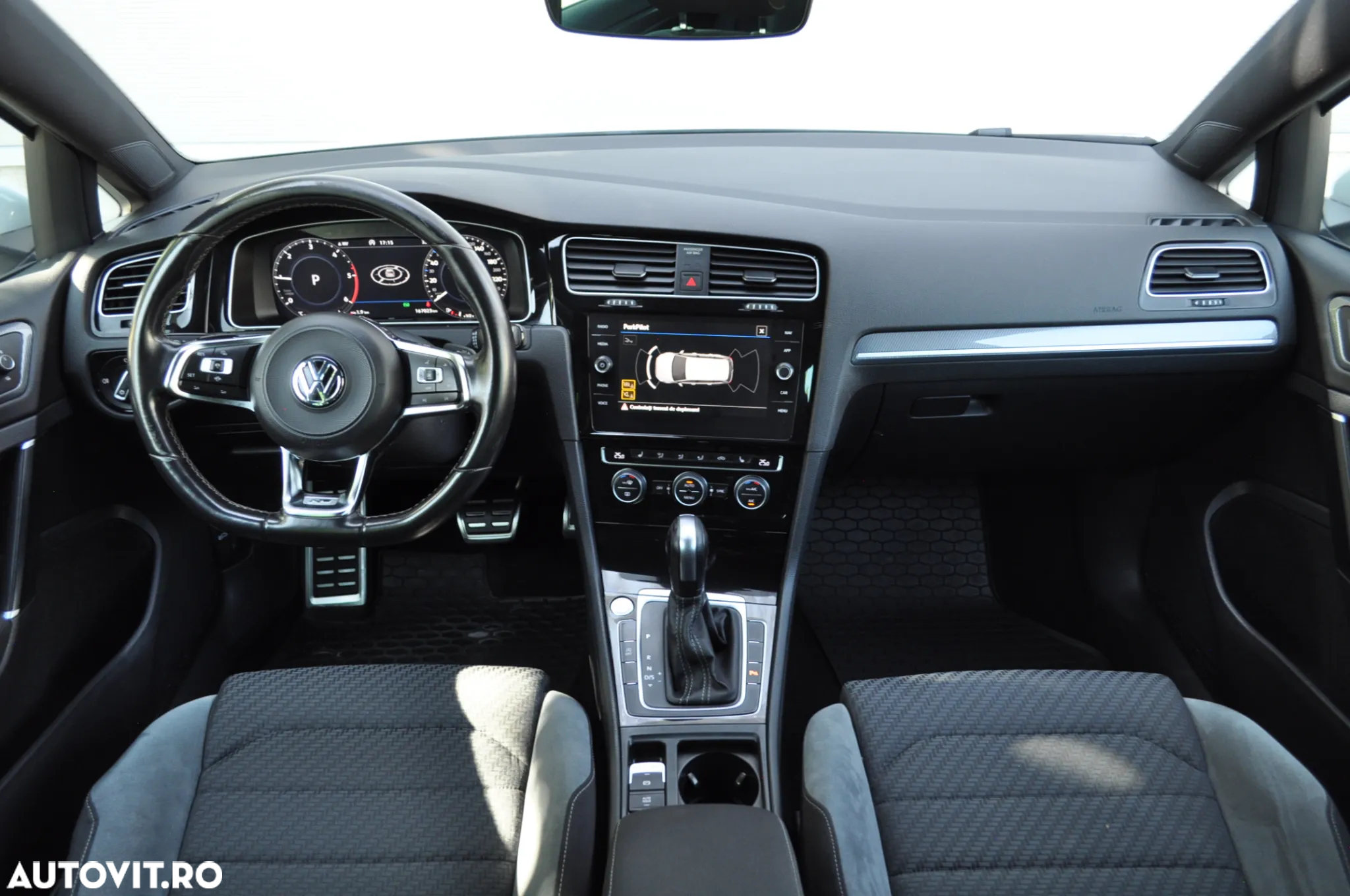 Volkswagen Golf 2.0 TDI DSG R-Line - 8