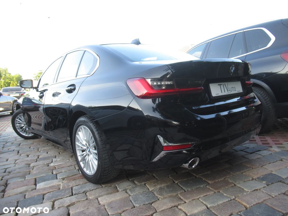 BMW Seria 3 318i Luxury Line - 3