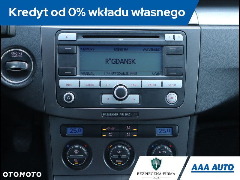 Volkswagen Passat - 13