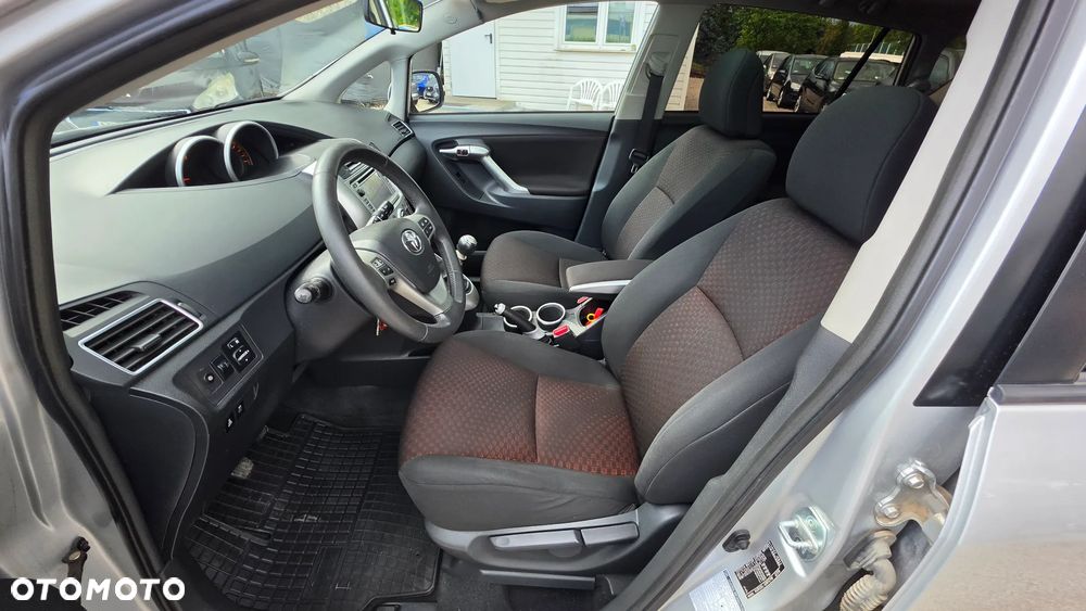 Toyota Verso 2.0 D-4D Premium 7os - 10