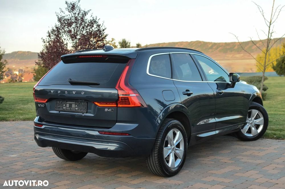 Volvo XC 60 B4 MHEV AT AWD Core - 4