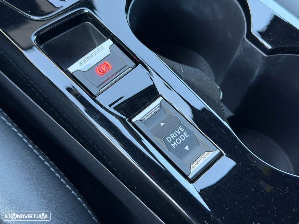 Peugeot 2008 PureTech 130 EAT8 GT - 29