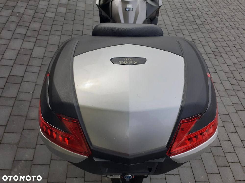 Kawasaki Versys-X 300 - 8