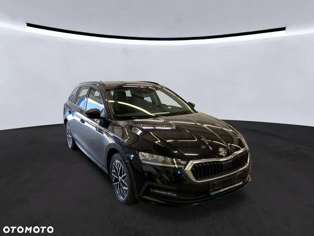 Skoda Octavia 2023 photo 2
