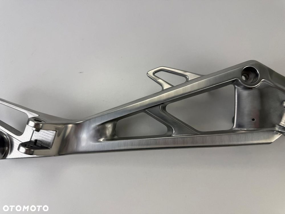 Prawy set Honda CB 1100 SC65 2010+ - 3