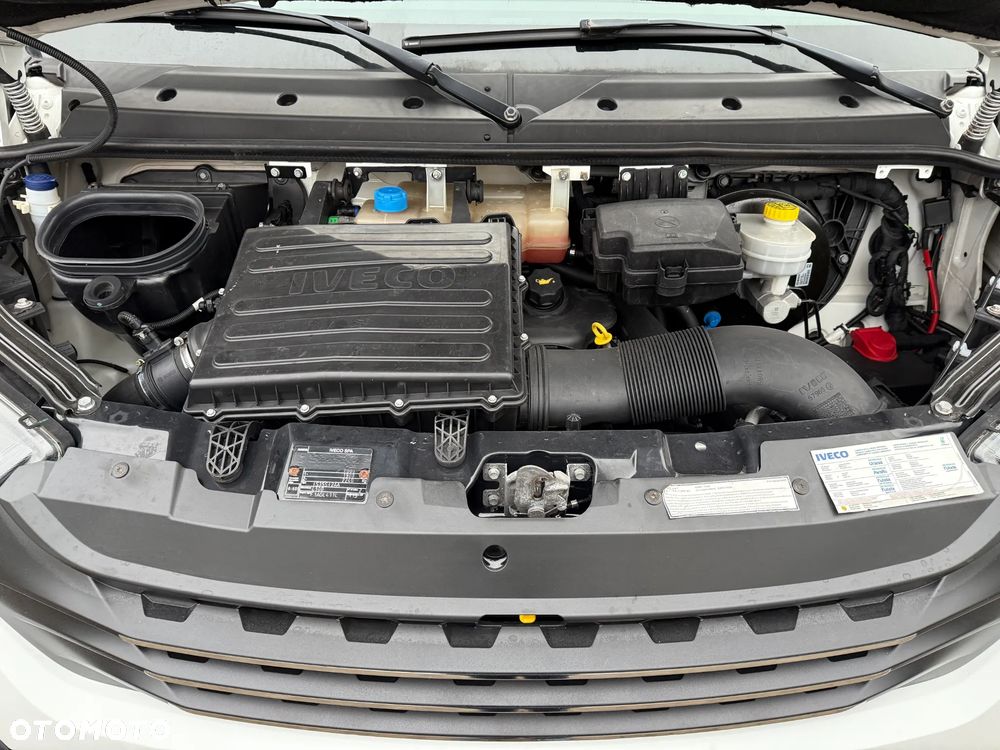 Iveco Daily Izoterma Winda - 28