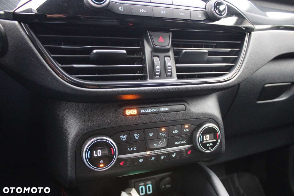 Ford Kuga - 34