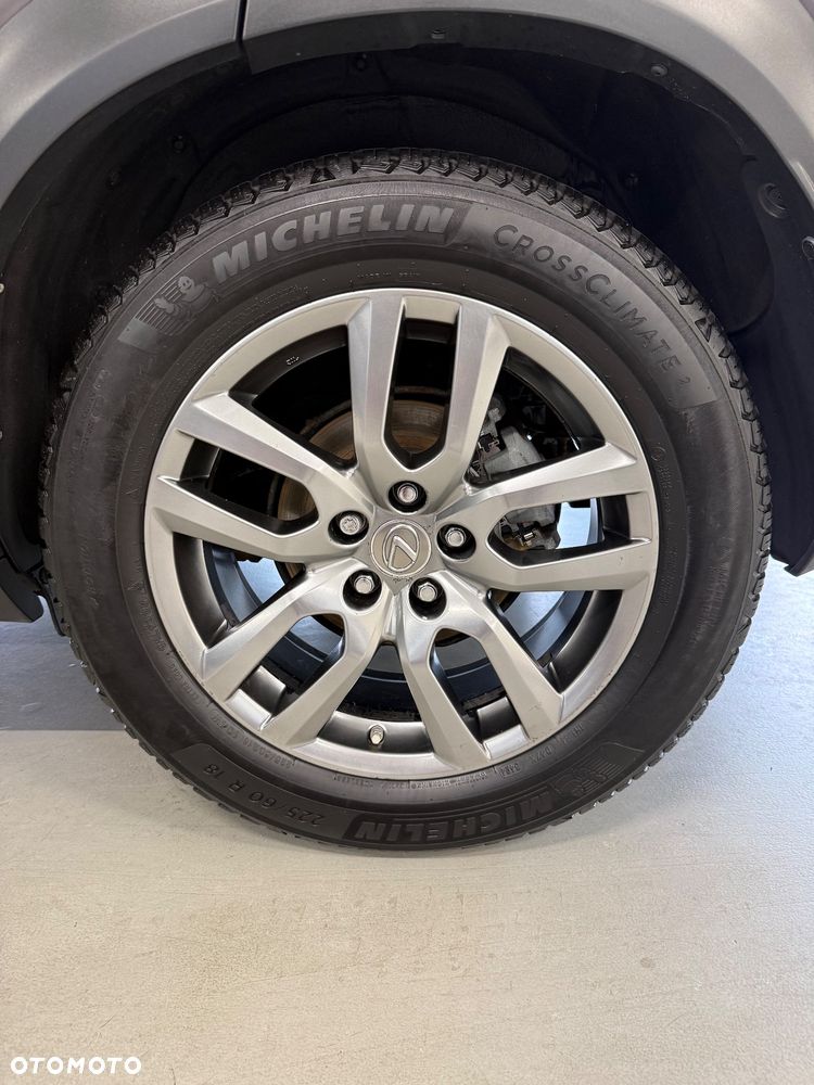 Lexus NX 200t Comfort AWD - 18