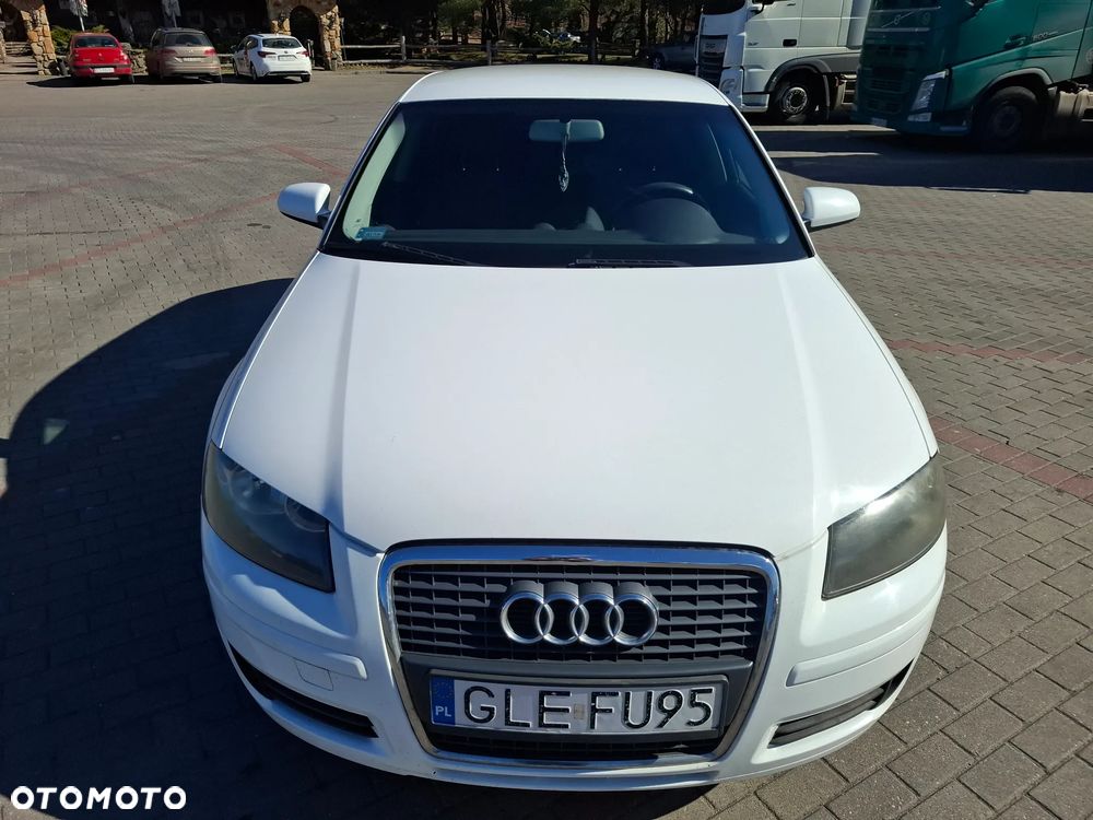 Audi A3 Sportback 2.0 TDI Ambiente - 3