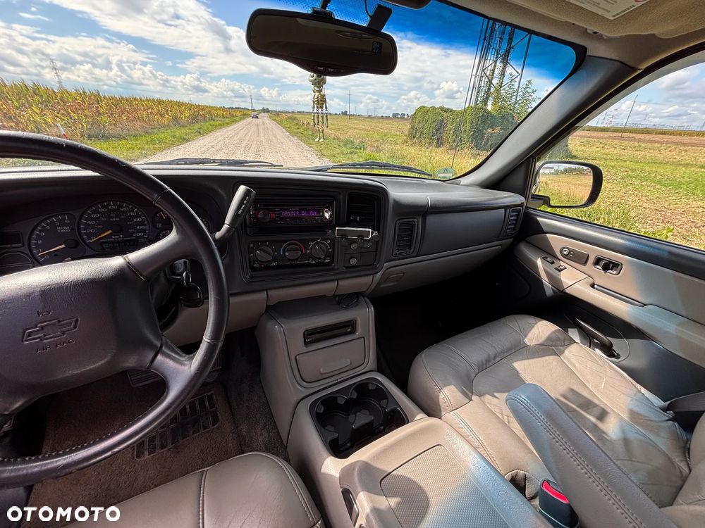 Chevrolet Tahoe 5.3 4WD - 21