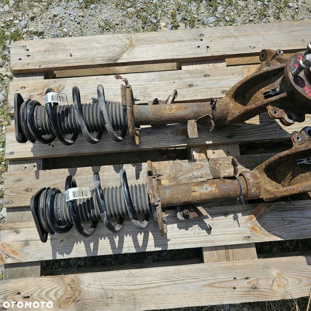 ford kuga escape mk2 lift 1.5 zwrotnica amortyzator piasta przód lewa - 2