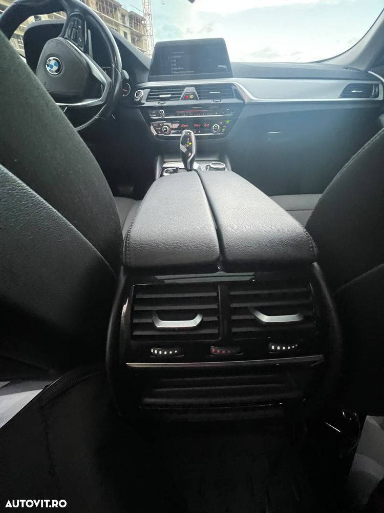 BMW Seria 5 520d xDrive Aut. - 15