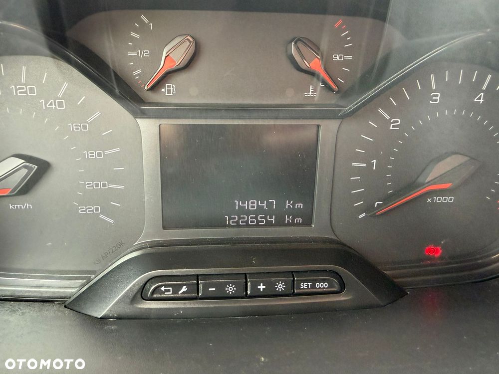 Peugeot PARTNER - 13