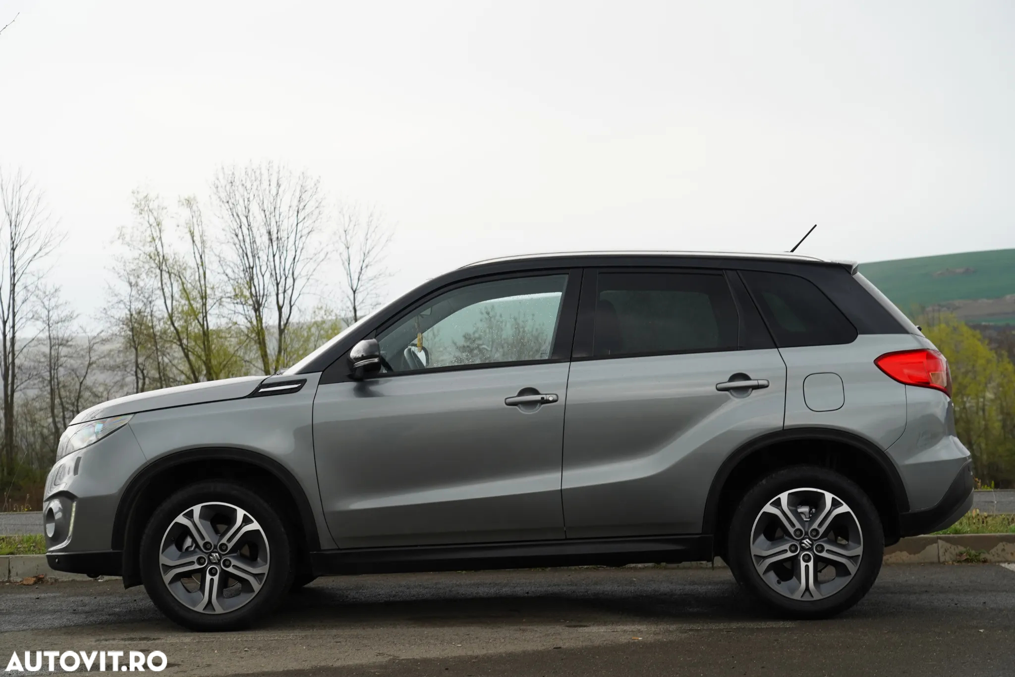 Suzuki Vitara 1.6 DDIS 4X4 Luxus - 17