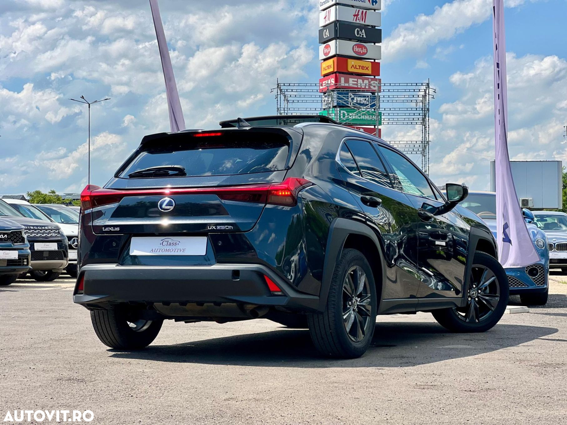 Lexus UX 250h 2.0L HEV 20H- (178 HP) 4X2 CVT Executive - 6
