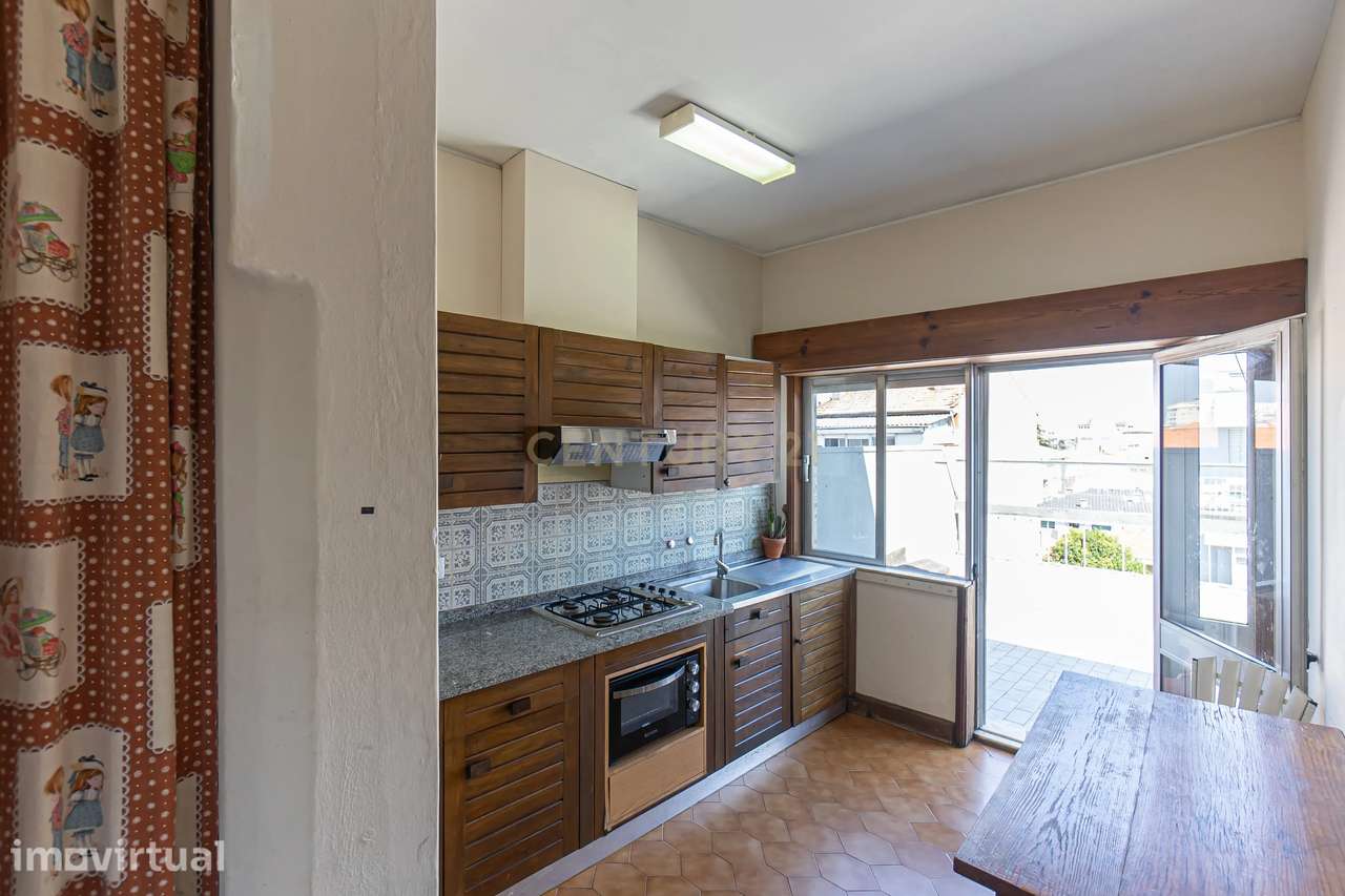 Apartamento T2+1 com Terraço na Prestigiada Rua da Alegria - Grande imagem: 3/35