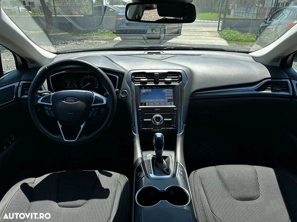 Ford Mondeo 2.0 HEV Titanium - 8