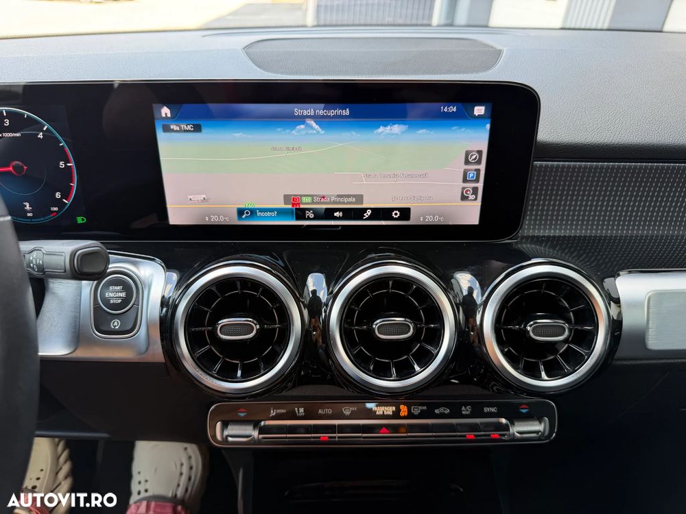Mercedes-Benz GLB - 9