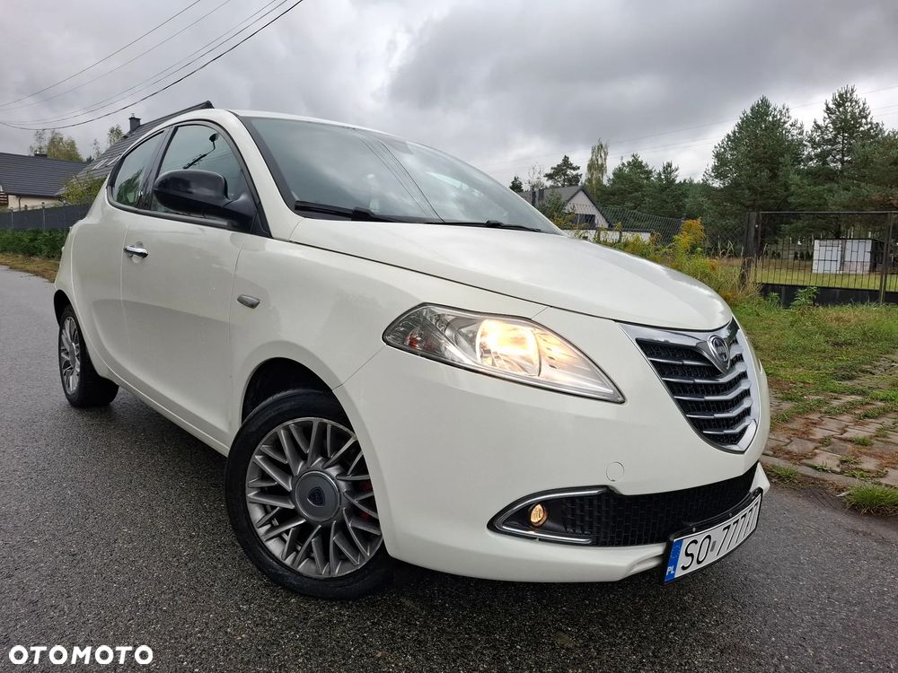 Lancia Ypsilon Y 1.2 8v Platinum - 1