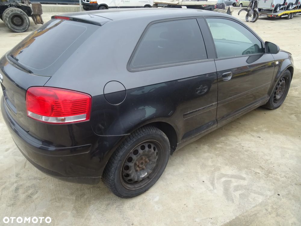 Audi a3 8p 3D Lakier(LZ7L) na części maska zderzak drzwi błotnik klapa - 4