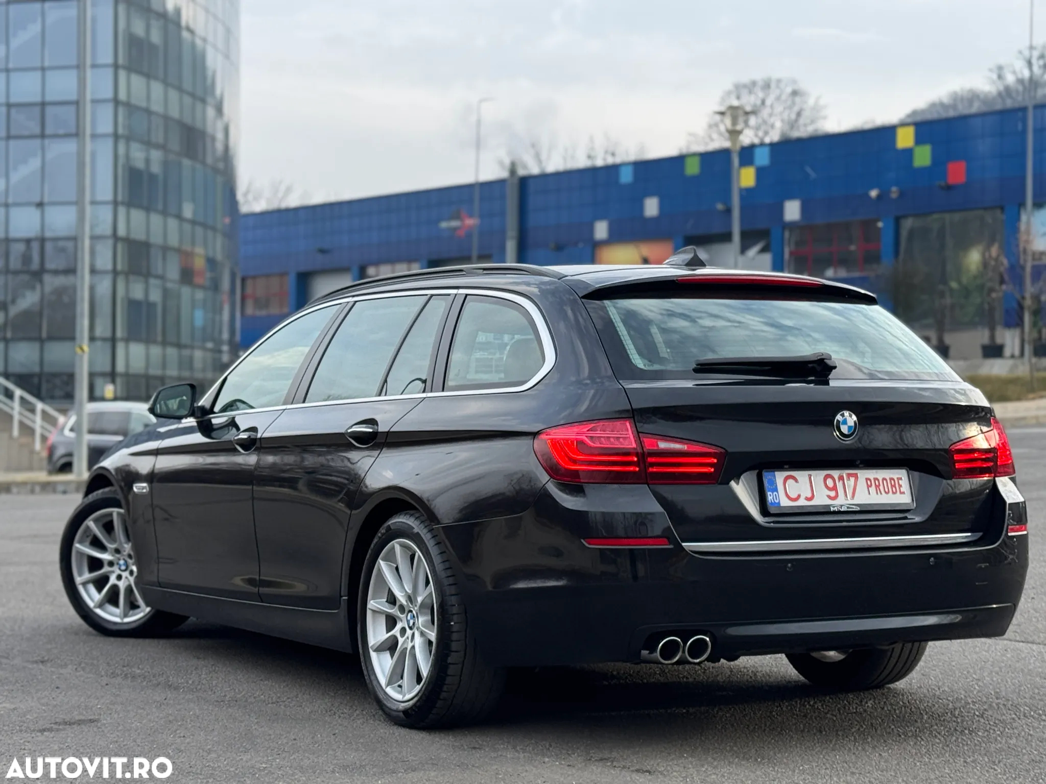 BMW Seria 5 525d Touring Aut. Luxury Line - 4