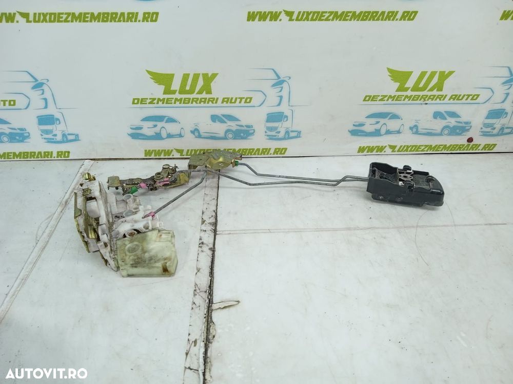 Broasca dreapta spate 805525P003 Nissan Navara D22 (facelift)  [din 2 - 1