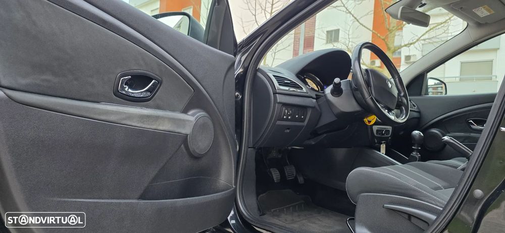 Renault Mégane ENERGY dCi 110 Start & Stop Paris Business - 8