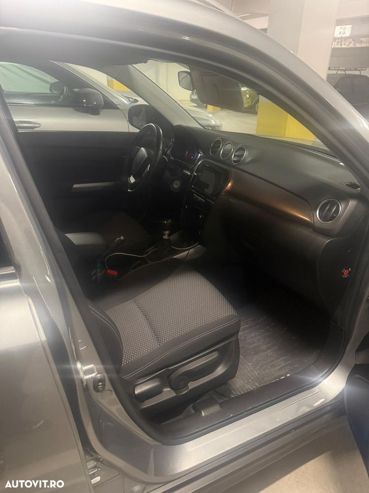 Suzuki Vitara 1.4 Boosterjet MHEV Passion - 4