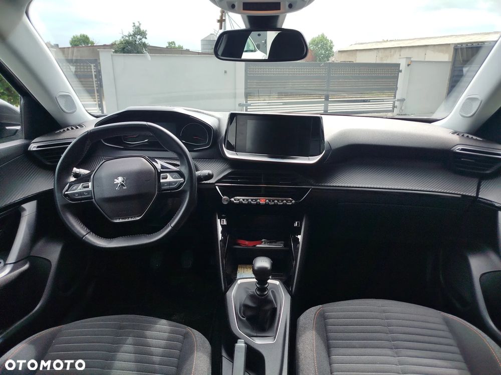 Peugeot 2008 1.5 BlueHDi Allure S&S - 11