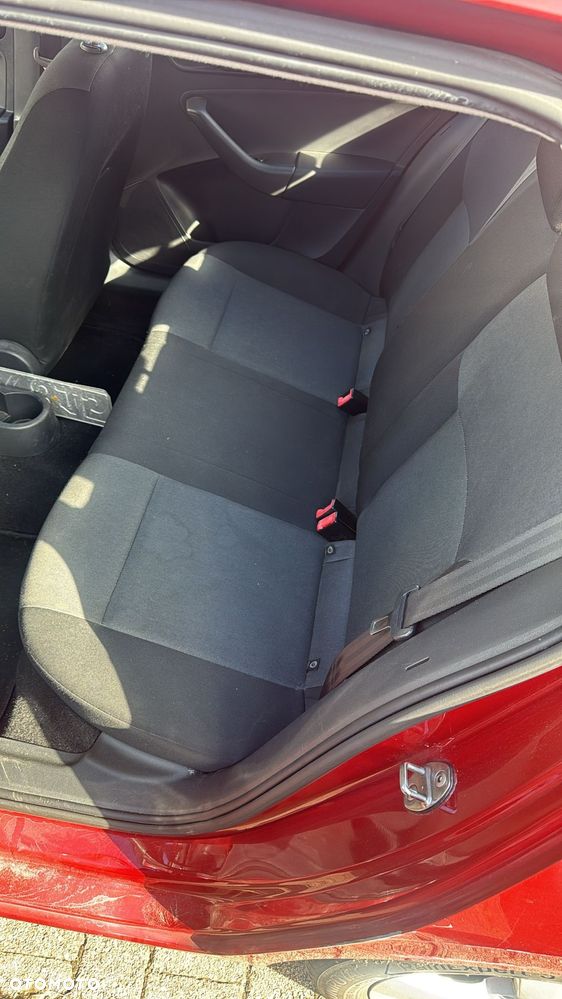 Skoda RAPID 1.2 TSI Active - 10