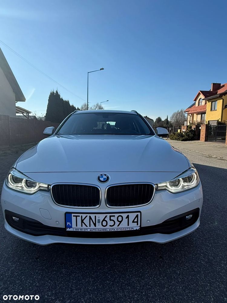 BMW Seria 3 318d M Sport Shadow - 39
