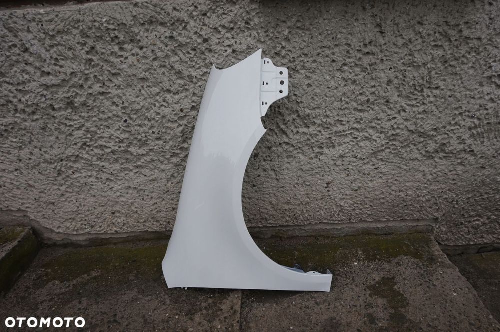 BŁOTNIK PRZEDNI PRAWY VW GOLF V 5 LB9A - 2