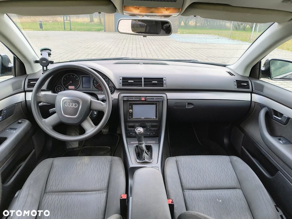 Audi A4 Limousine - 9