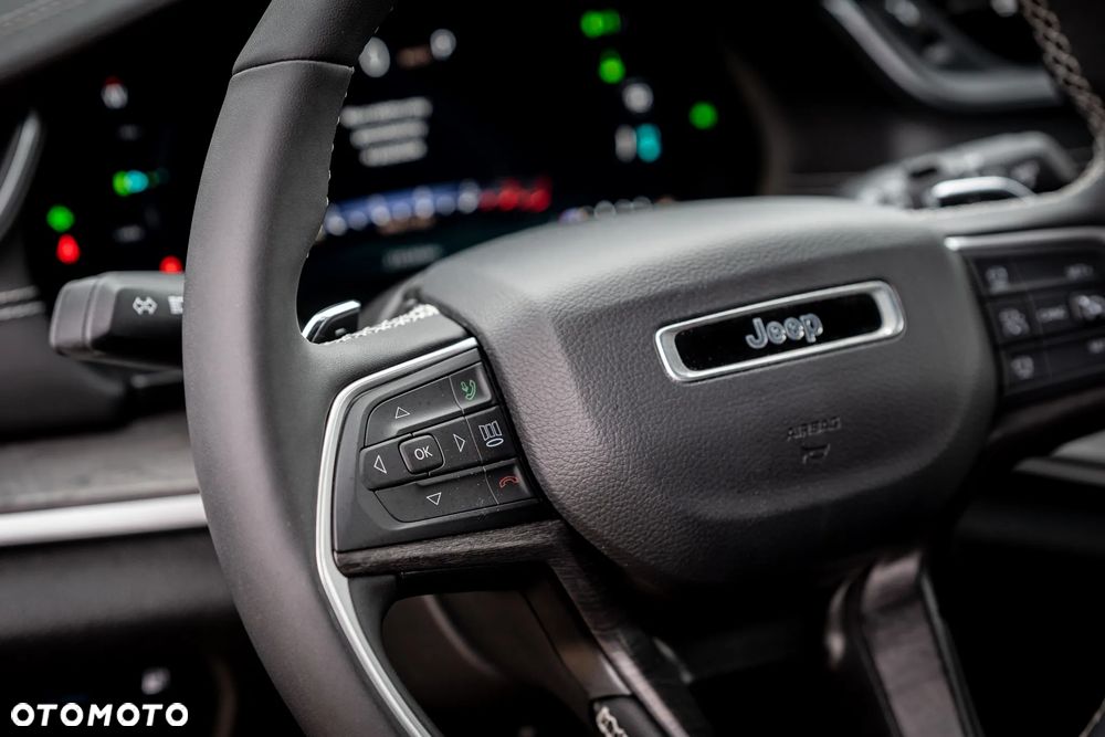 Jeep Grand Cherokee ver-2-0-4xe-phev-limited - 18