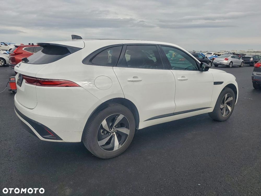Jaguar F-Pace P250 AWD R-Dynamic S - 3