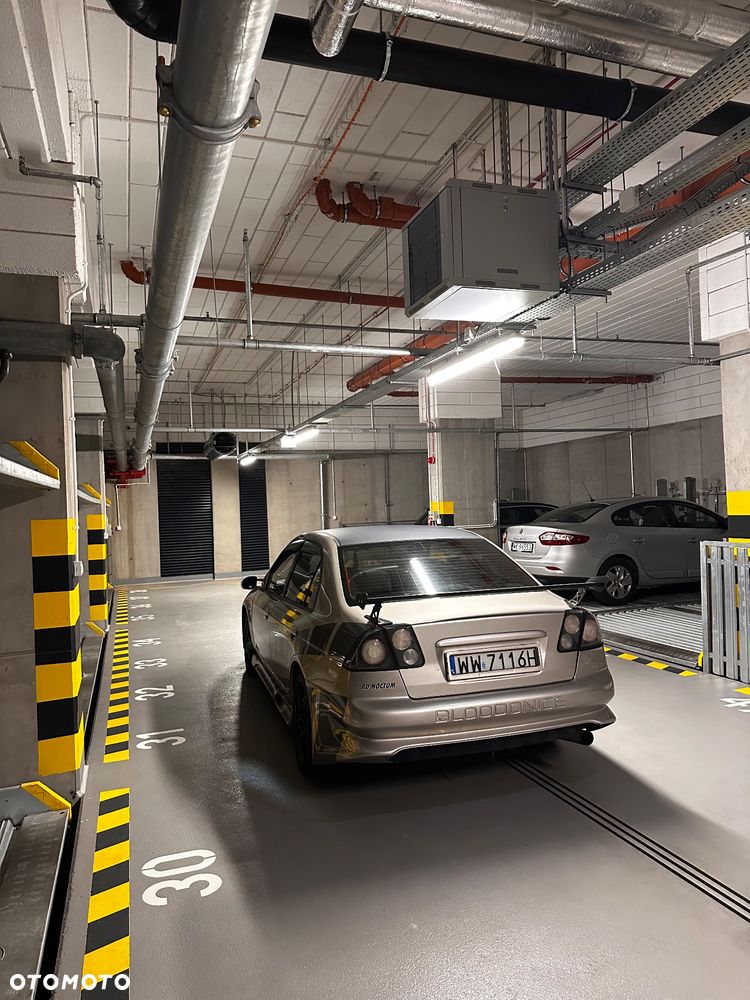 Honda Civic 1.5i - 11