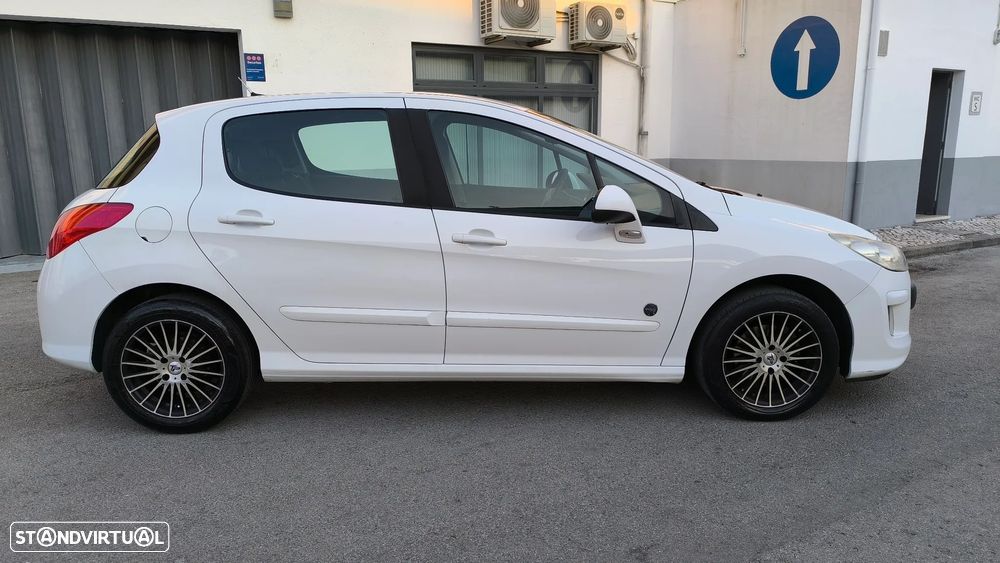 Peugeot 308 1.6 HDi Envy CVM6 - 30