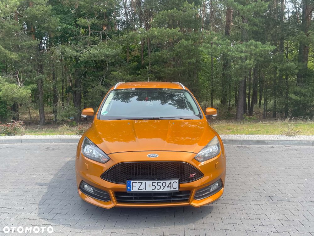 Ford Focus 1.0 EcoBoost Titanium - 1