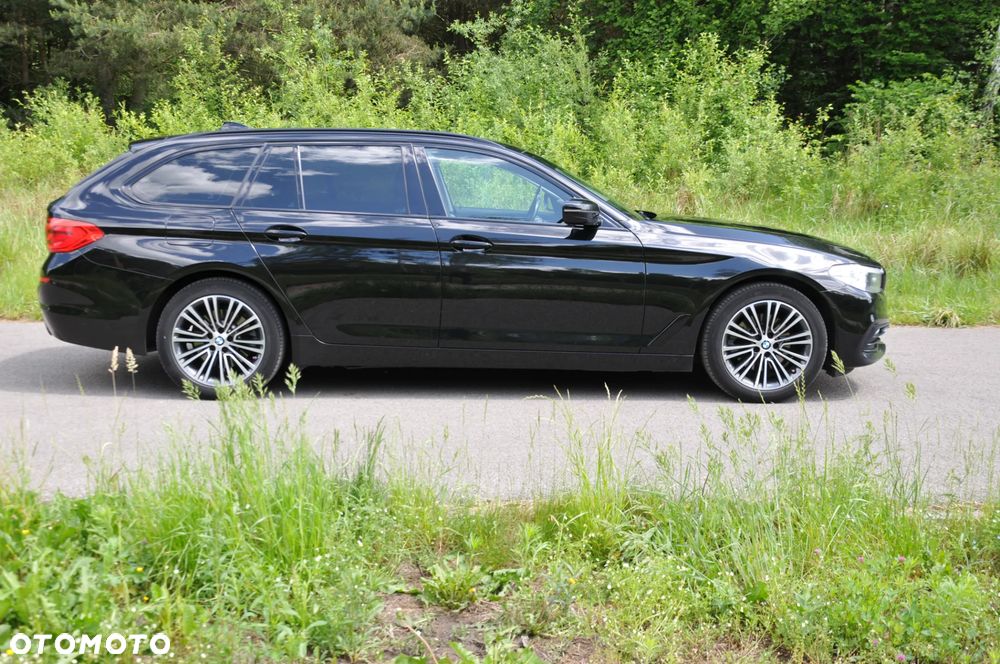 BMW Seria 5 520d xDrive Sport Line - 7