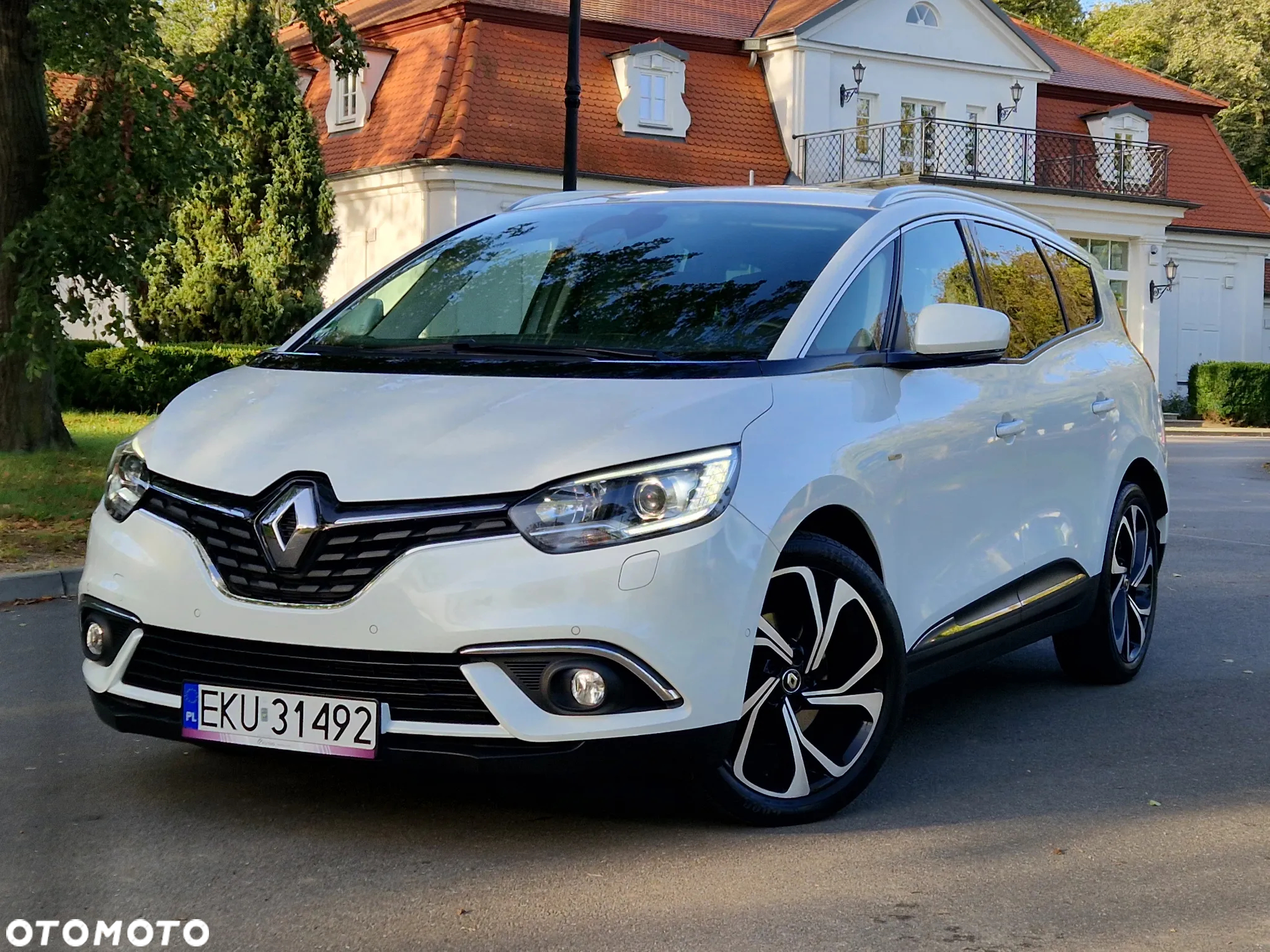 Renault Grand Scenic ENERGY TCe 130 BOSE EDITION - 3