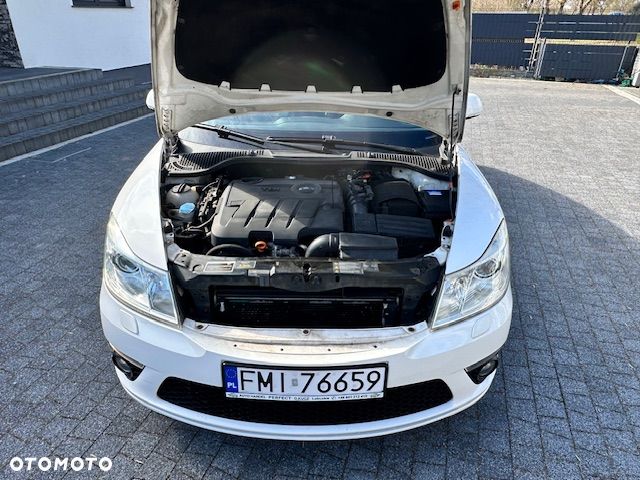 Skoda Octavia 2.0 TDI CR DPF DSG RS - 15