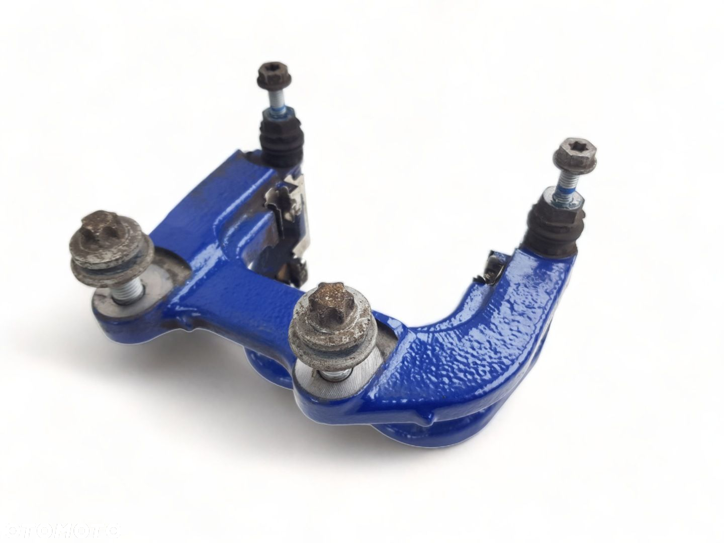 Jarzmo Mocowanie Zacisku Prawy Tył BMW M5 G30 F90 4.4 V8 - 4